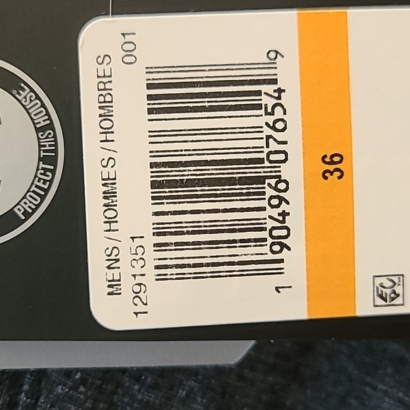 Under Armour Other - UNDER ARMOUR Hear Gear Golf Shorts